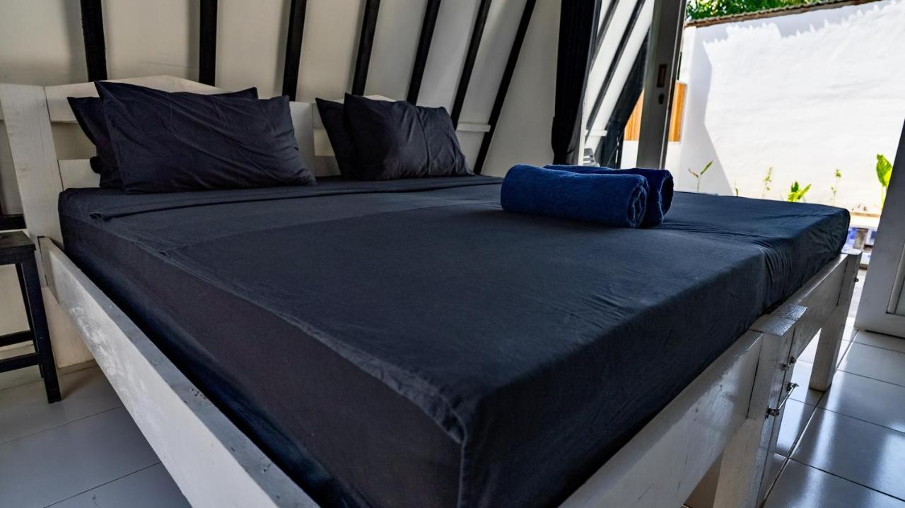 غيلي تراوانغان Sanctum Dive Bungalows With Private Pool المظهر الخارجي الصورة